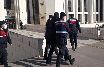 Edremit'te FETÖ üyesi olduğu değerlendirilen 17 şüpheli yakalandı