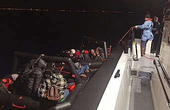 Son Dakika: Ayvalık'ta 28 göçmen kurtarıldı