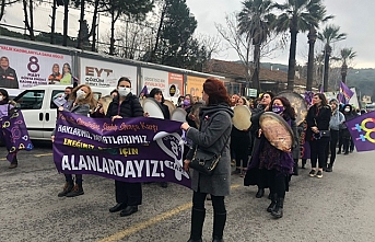 8 Mart Kadın Platformu, kadına yönelik şiddete tepki gösterdi.