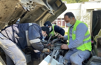 Edremit'te belediye araçların bakımını kendi yapıyor