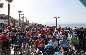 160 sporcunun katıldığı 57. Cumhurbaşkanlığı Türkiye Bisiklet Turu Akçay'dan start aldı
