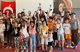 Ayvalık ''Yaza Merhaba Satranç Turnuvası'' Sonuçlandı