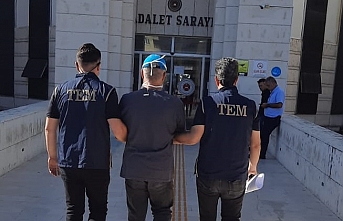 Edremit'te FETÖ/PDY Silahlı Terör Örgütü firarisi saklandığı evde yakalandı