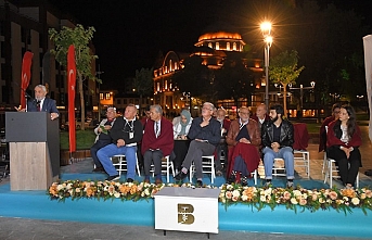"Balıkesir Şiir Meclisi" Zağnos Paşa Camisi Meydanı'nda düzenlendi