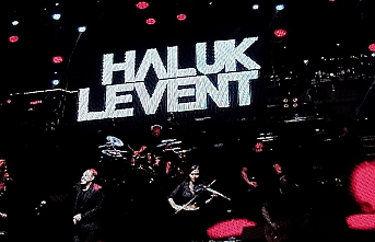 Bandırma'da Haluk Levent'in büyüleyen konseri