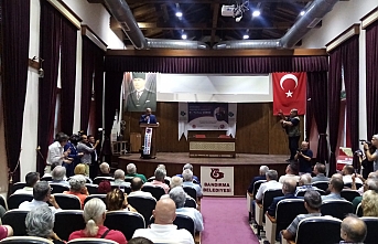 Turhan Çömez 'Bandırma ve Cumhuriyet' konulu seminere konuşmacı olarak katıldı