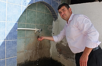 Baski Burhaniye'de mahalle sakinlerine su sevinci yaşattı