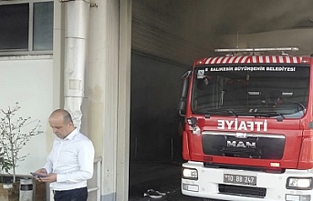 Balıkesir'de otomobil yetkili servisinde çıkan yangın korkuttu