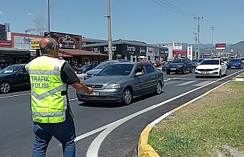 Balıkesir'de polis ve jandarma trafikte etkin önlemler aldı