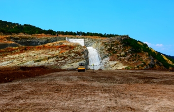 Burhaniye’de Reşitköy Barajı inşaatı hızla devam ediyor