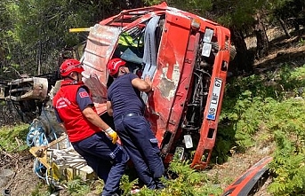 Edremit'te freni boşalan araç şarampole yuvarlandı