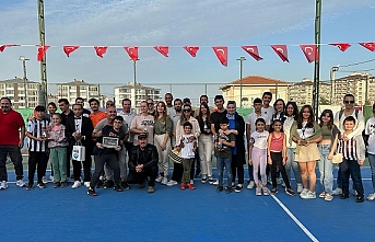 Bandırma'da “Yaşasın Cumhuriyet” Tenis Turnuvası sona erdi.