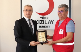 İlçe Milli Eğitim Müdürlüğünden Türk Kızılay Edremit Şubesine Teşekkür Ziyareti