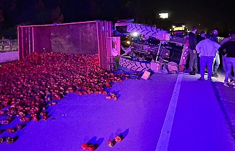 Susurluk'ta otomobil ile traktör çarpıştığı kazada, 3 kişi yaralandı