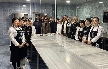 Burhaniye'de  Gastronomi Öğrencileri Dünya Mutfağını Öğreniyor