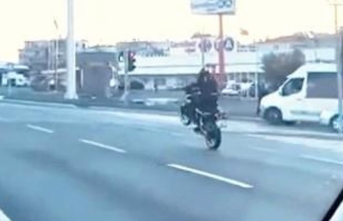 Balıkesir'de Tehlikeli Motosiklet Sürücüsü Yakalandı
