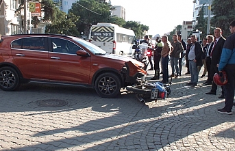 Burhaniye de otomobille motosiklet çarpıştı bir yaralı