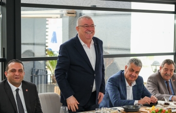 Cumhuriyet Halk Partisi Edremit Belediye Başkan Adayı Mehmet Ertaş, Edremit’ teki 47 muhtar ile bir araya geldi