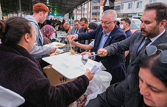 Mehmet Ertaş Ve Akın Tuzcumurat Mahallesi’nde Binlerce Edremitli İle İftar Yaptı