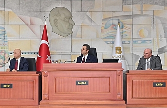 Başkan Ahmet Akın, Yöneticilerle İlk Toplantısını Yaptı