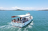 Cunda ve Ayvalık arasında deniz motoruyla keyifli yolculuk