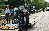 Yok böyle kaza.  Araçta ne motor kaldı ne ön taraf..
