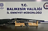 Polis aranan 8 kişiyi yakaladı.