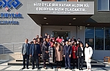 Belgin Uygur, Altıeylül mahalle teşkilatları ile bir araya geldi.