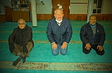 İbadette yarışıyorlar. Aralık ayının erkenci cemaati oldular