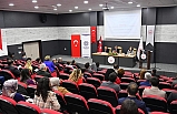 Vali Şıldak Aile ve Sosyal Hizmetler İl Müdürlüğünün Çalışmalarını Değerlendirdi