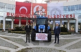 Burhaniye Belediyesi öz kaynakları ile traktör aldı