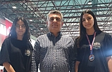 Ankara'da büyük başarı:  Ailece madalya ile döndüler  