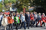 Ayvalık’ta Cumhuriyet Bayramı etkinlikleri Cumhuriyet Yürüyüşü ile başladı