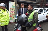 Balıkesir’de polis ceza için değil, yelek hediye etmek için durdurdu  