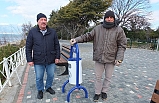 Burhaniye’de Ören Sahiline Yeni Çöp Kutuları Kondu
