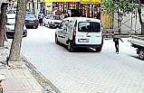Edremit'te feci kaza: 7 yaşındaki çocuk aracın altında kaldı  