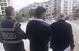 Edremit’te market kasasından para çalan kişi polise yakalandı