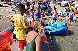 Ayvalık’ta denizde akıntıya kapılan bottaki aileyi cankurtaranlar kurtardı  
