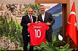 Trabzon'dan uğurlanan Vali İsmail Ustaoğlu 10 numaralı forma ile geliyor