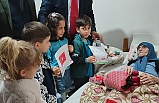 Çocuklar Hanife Ninenin 100'üncü Yılını Coşkuyla Kutladılar