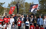 Gömeç'te 29 Ekim öğrencilerin gösterileri ile renklendi