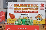 Ayvalıklı üç genç kız İzmir basketboluna damga vurdu