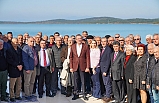 Ayvalık'ta Belediye Başkanı Mesut Ergin, partili büyükleri ile bir araya geldi