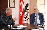 Başkan Deveciler, Ali Çetinkaya Mahallesi'nde Vatandaşlarla Buluştu