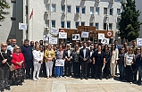CHP Karşıyaka İlçe örgütü, kız çocuğuna yapılan cinsel istismarı protesto etti