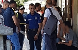 Sinir krizi geçiren otizmli genç, 2 iş yerine zarar verdi  