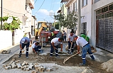 Burhaniye'de yol çalışmaları tüm hızıyla devam ediyor