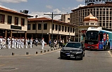 CHP Genel Başkanı Özgür Özel, Balıkesir'de bando merasimi ile karşılandı