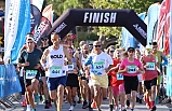 Uluslararası Ayvalık Kurtuluş Yarı Maratonu büyük bir heyecanla koşuldu