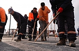 Ayvalık'ta yere çöp ve izmarit atanlara yasaklar geliyor...